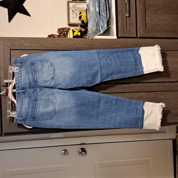 New High waisted distressed jeans - Picture 13 of 15
